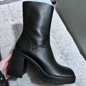 Steve Madden size 10, never been worn, new with tags, Black  Chunky heel boots